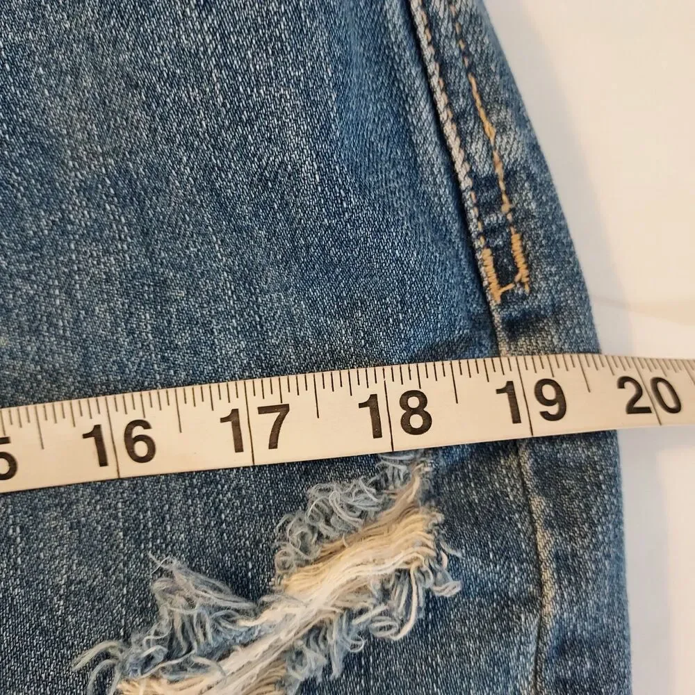 Cello Jeans Distressed Blue Denim Mini Skirt Raw Hem Size Large Destroyed - Picture 11 of 13